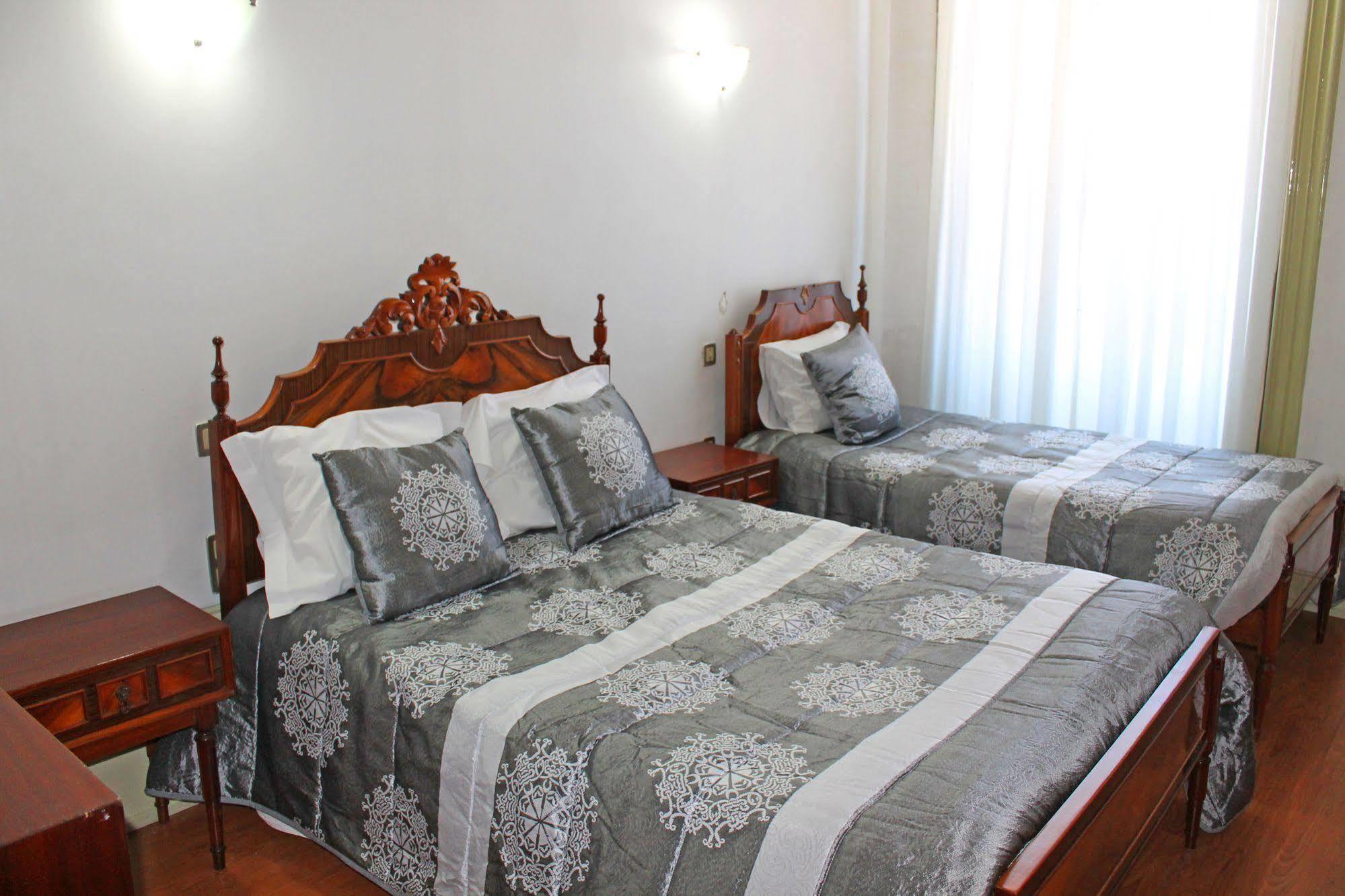 Lunar Guest House Porto Exterior photo
